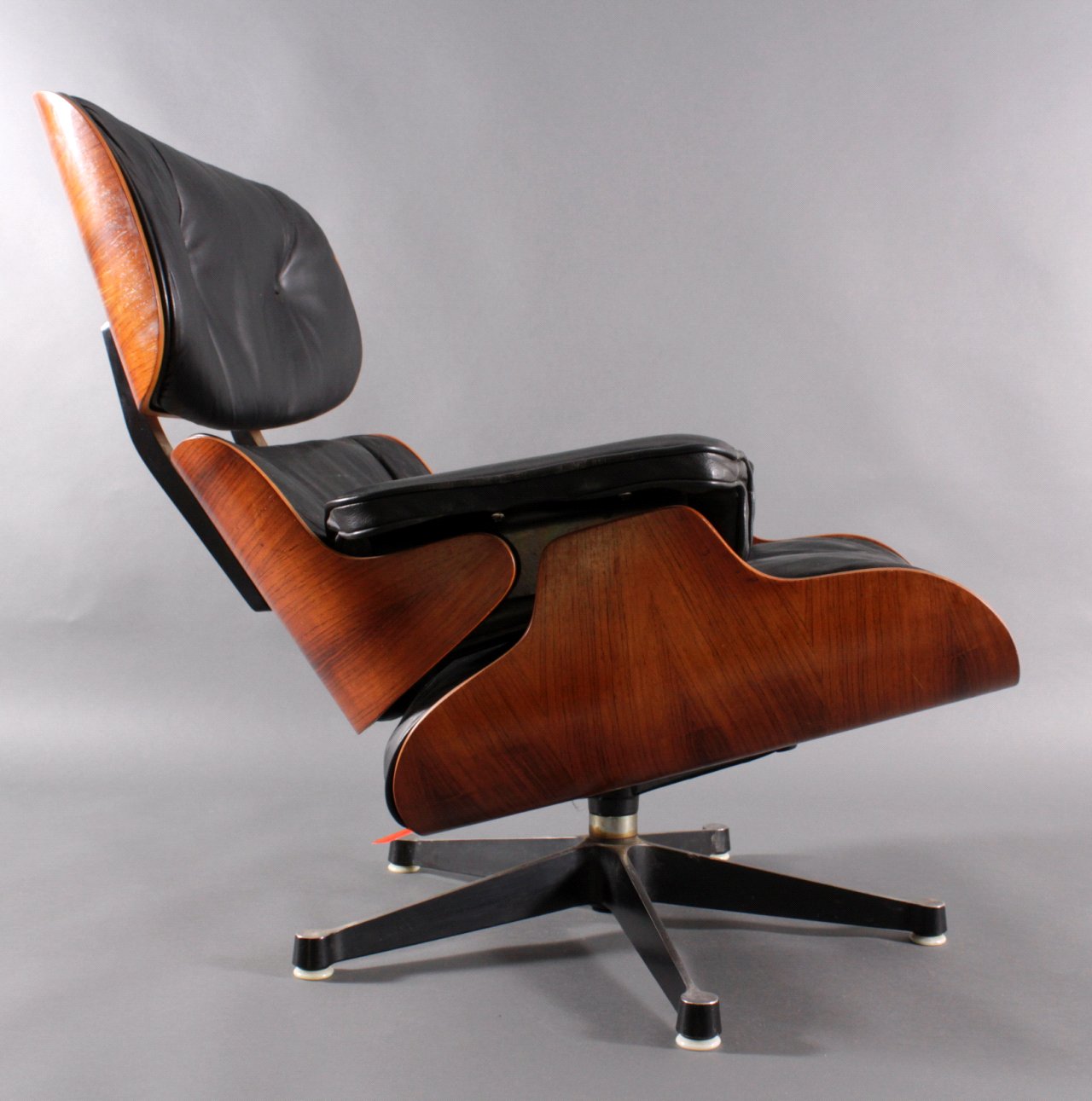 Eames Lounge Chair von VITRA Badisches Auktionshaus