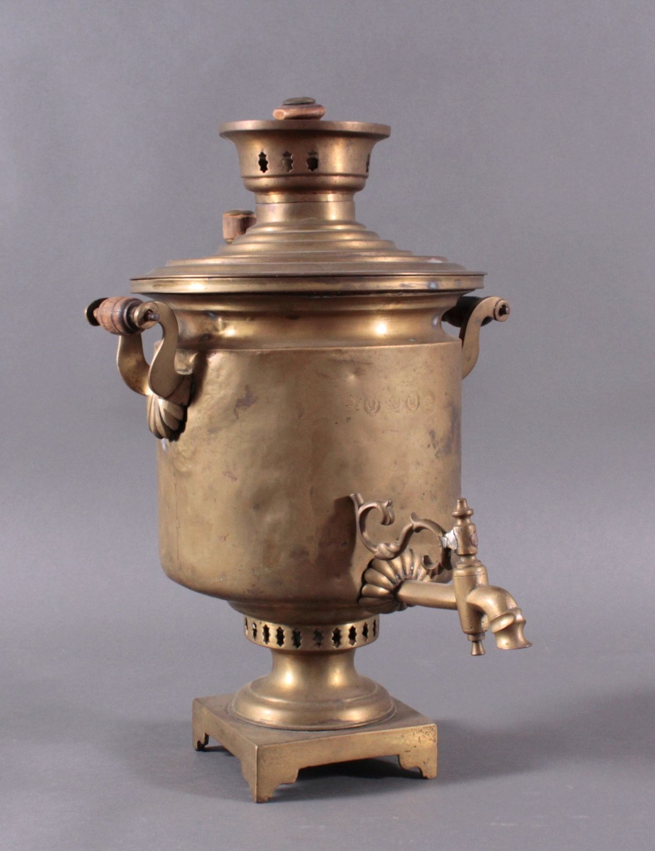 Russischer Samovar um 1900 - auctions & price archive