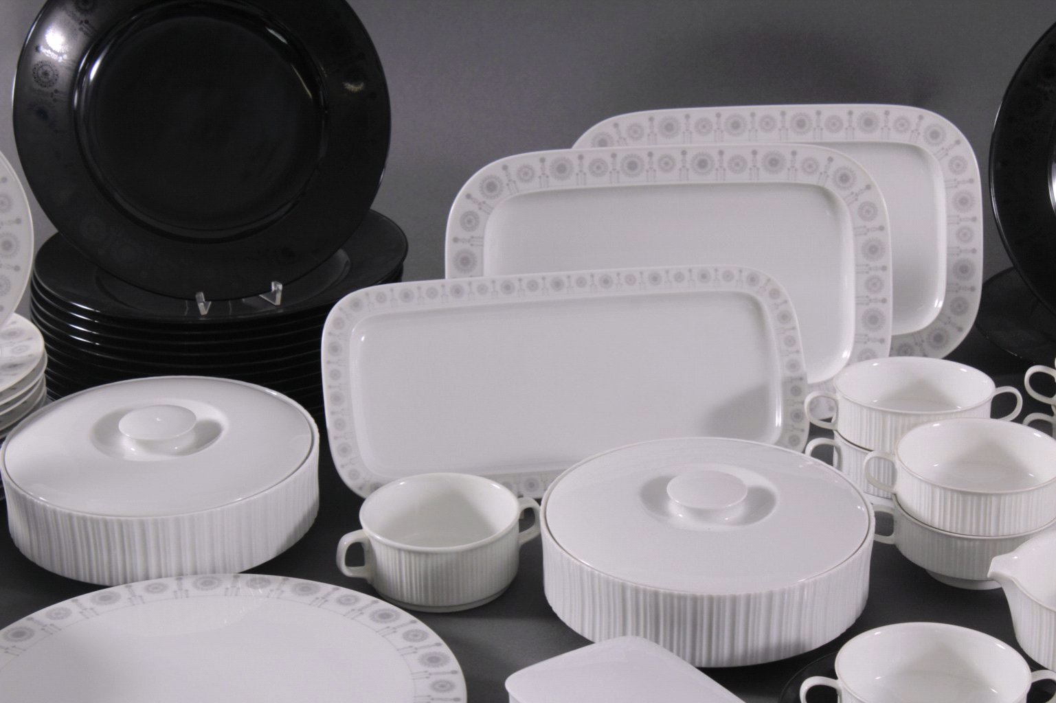 Ess-/Kaffeeservice „Variation Sonne weiß & Noire“, 1970er