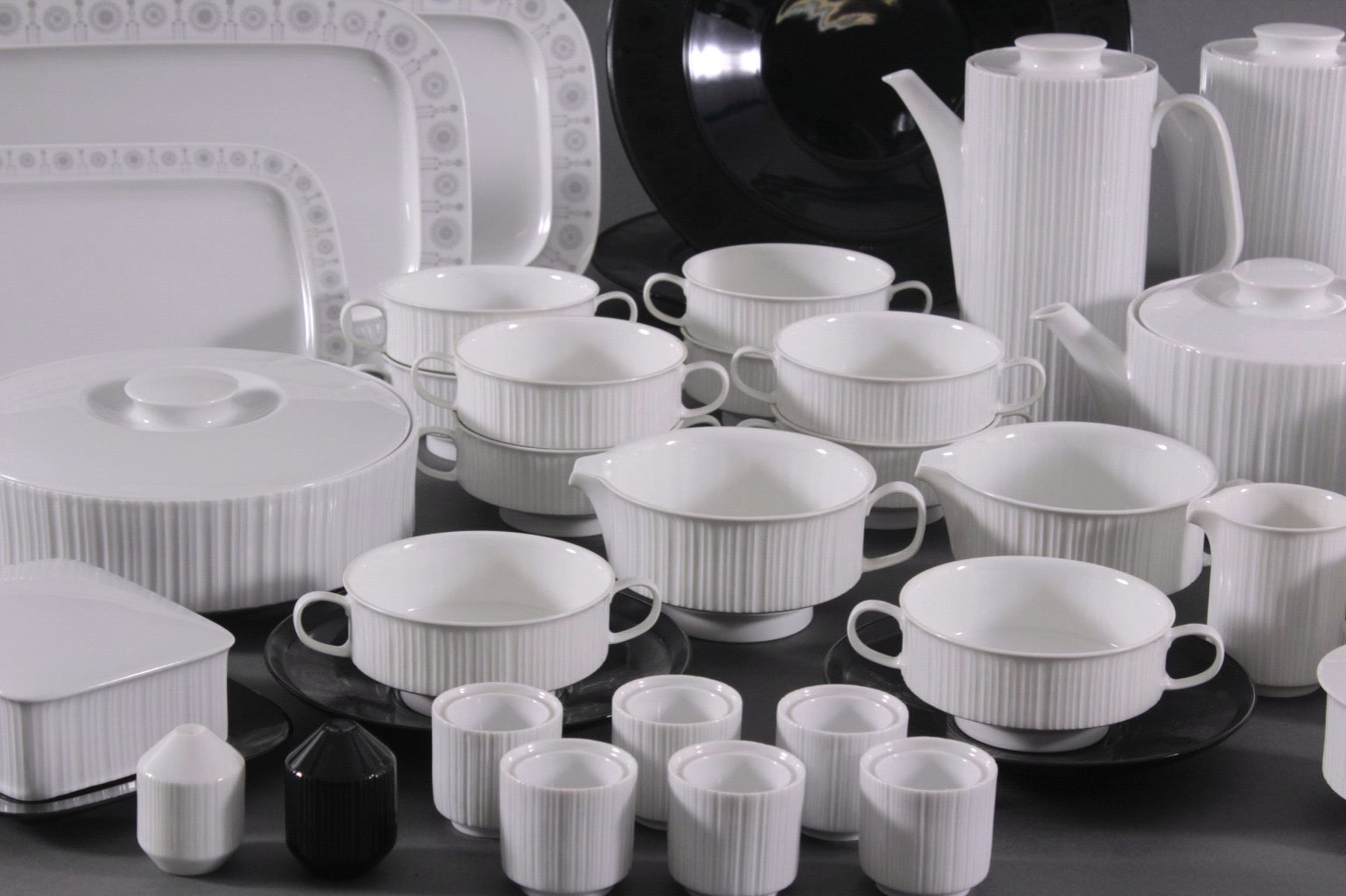 Ess-/Kaffeeservice „Variation Sonne weiß & Noire“, 1970er
