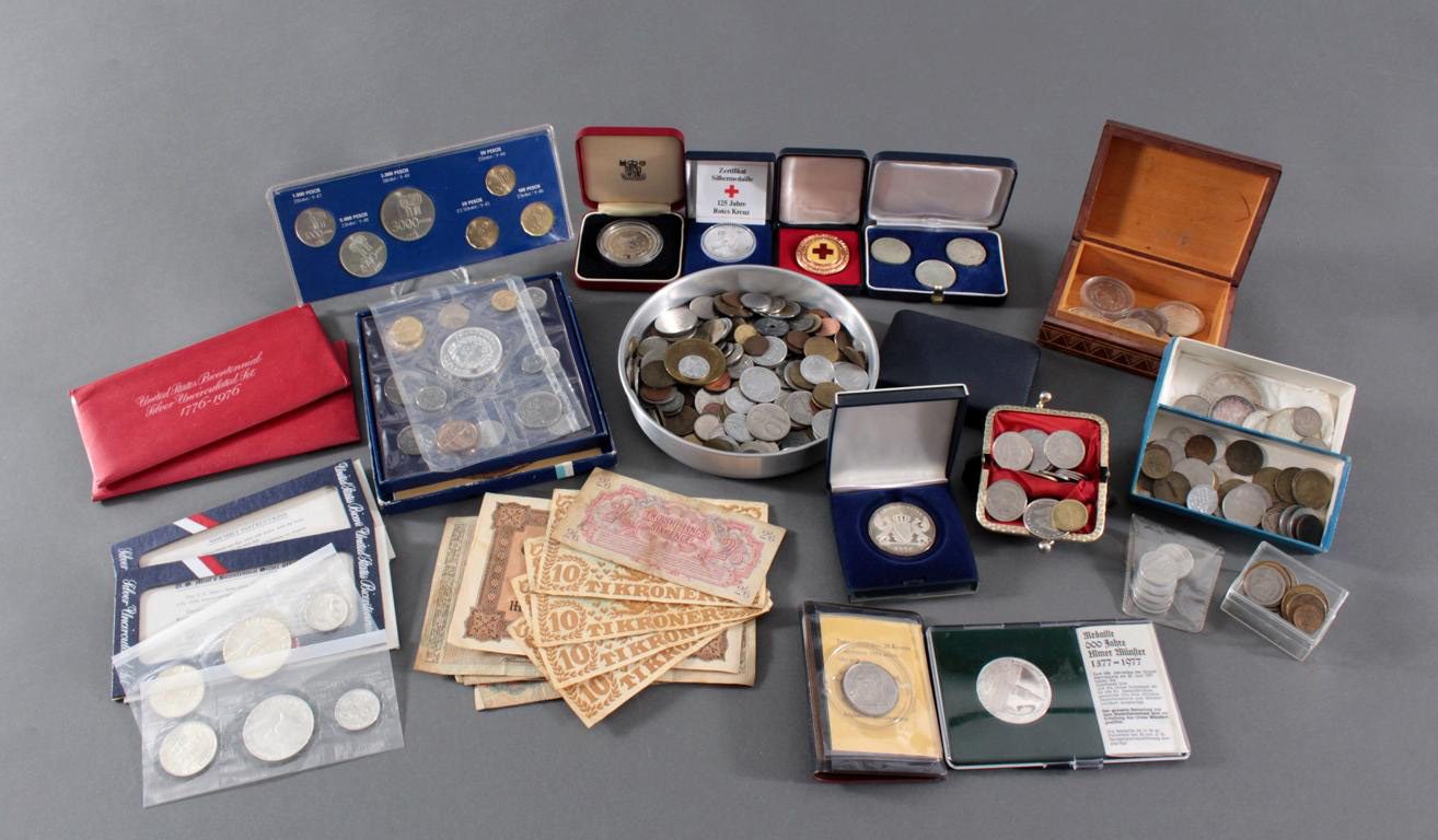 Kleine Münzsammlung in Schachtel, Dosen und Schatullen Badisches