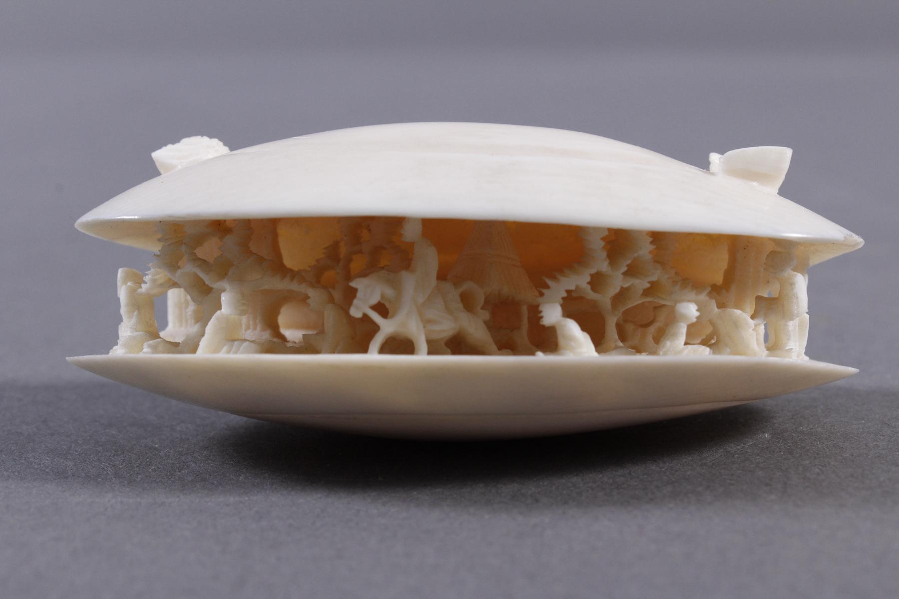 Muschel aus Elfenbein, Zierschnitzerei 1. Hälfte 20. Jh. | Badisches