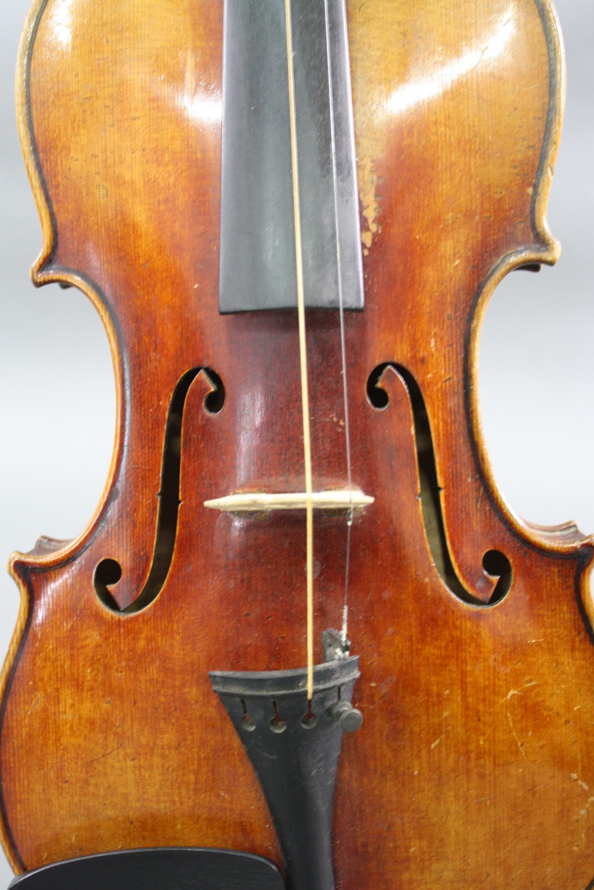 Violine nach Joseph Guarnerius fecit Cremona anno 1725 IHS Verkauft Sold