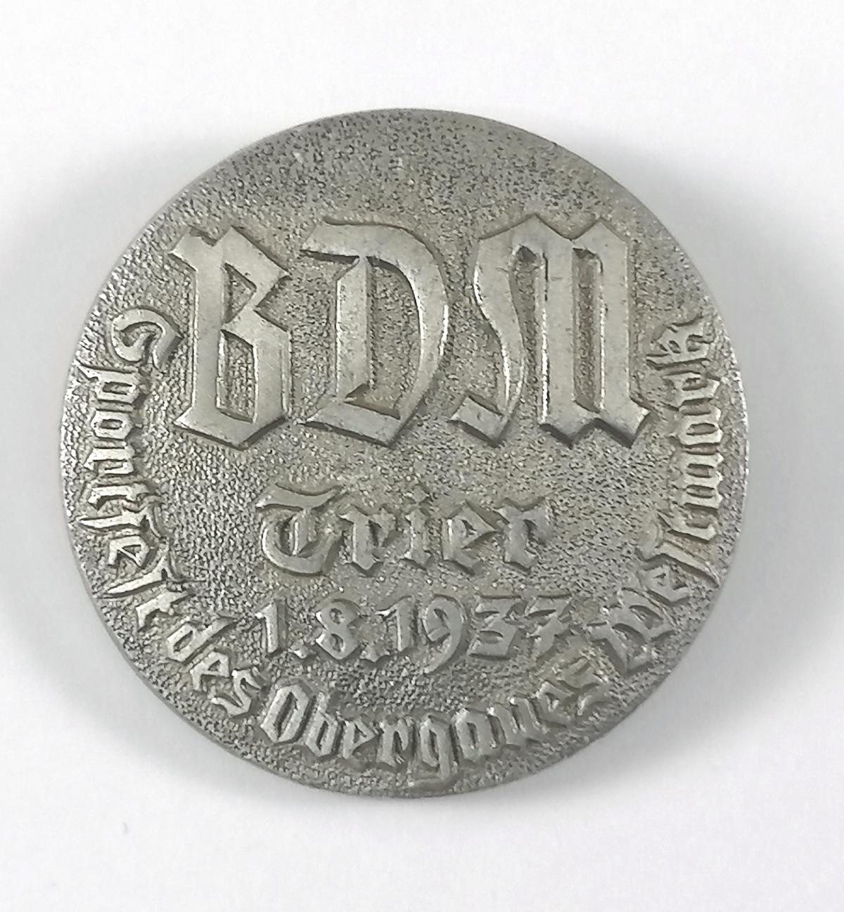 Veranstaltungsabzeichen BDM Trier 1937 Badisches Auktionshaus