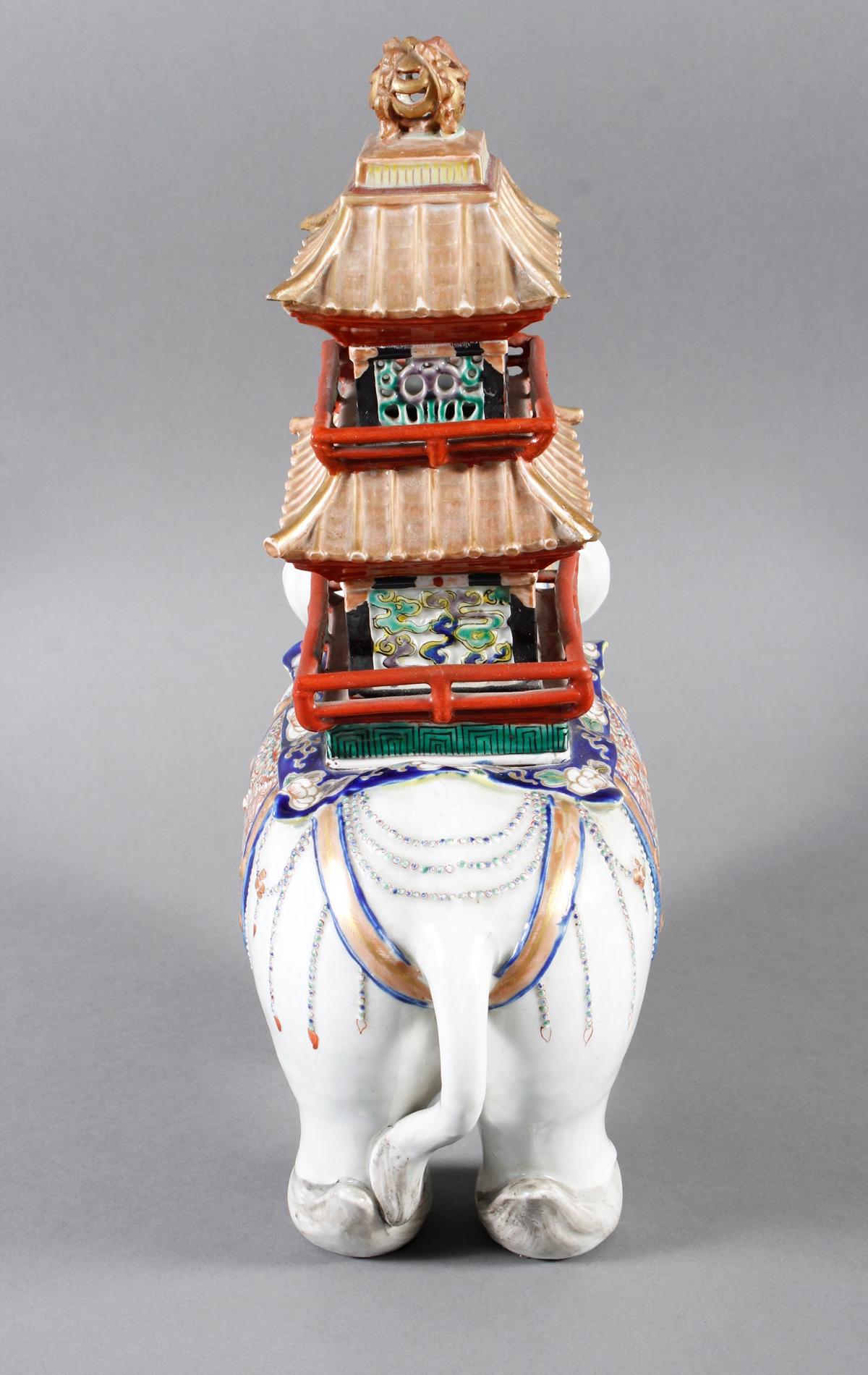 Porzellanelefant mit Pagode auf dem Rücken. China 18./19. Jahrhundert-6