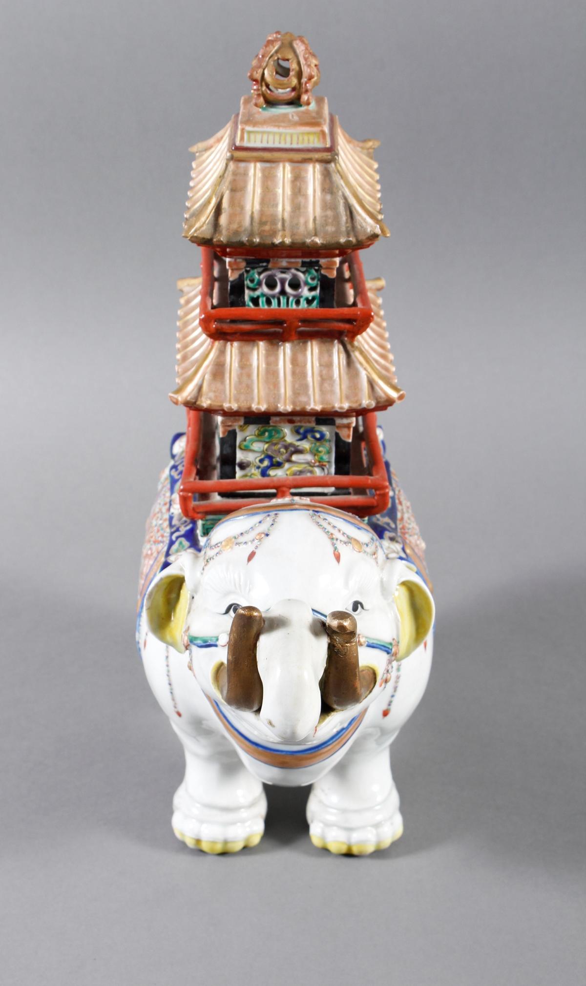 Porzellanelefant mit Pagode auf dem Rücken. China 18./19. Jahrhundert-7