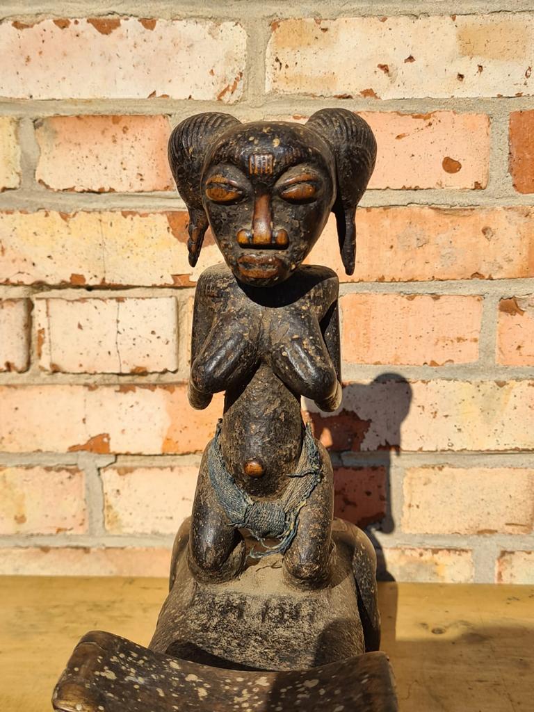 Große Afrikanische Figur, 1. Hälfte 20. Jahrhundert Badisches