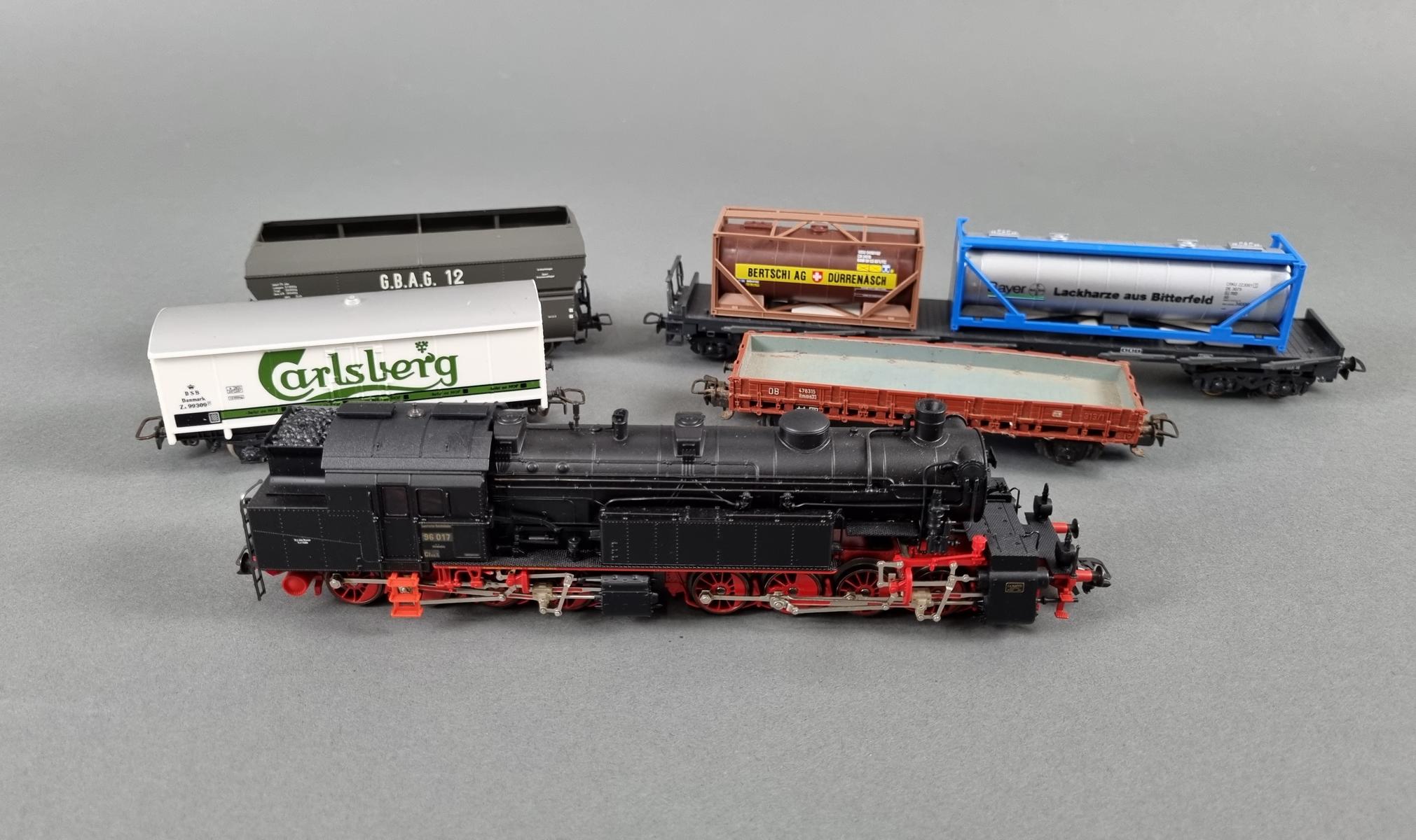 Märklin Dampflok 3796 mit Wagons | Badisches Auktionshaus
