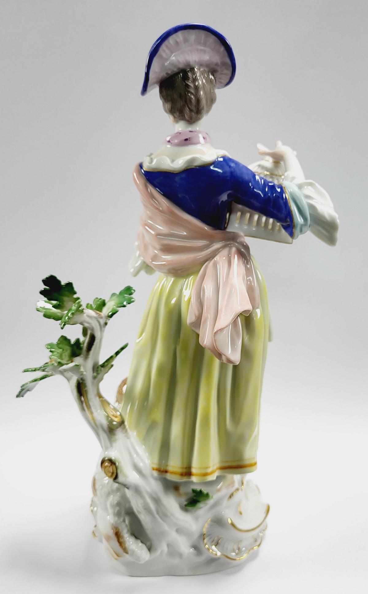 Schäferin mit Lamm und Vogelkäfig, Meissen 1. Wahl. | Badisches ...