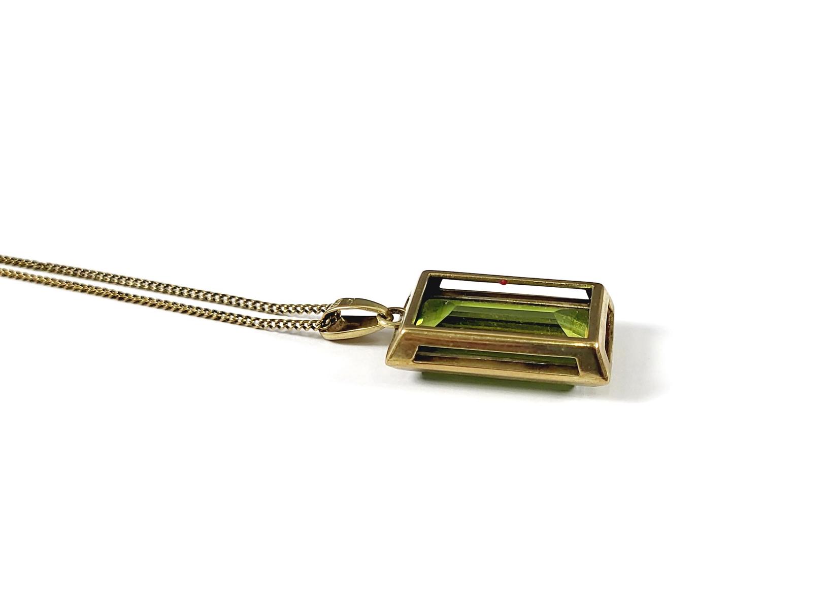 Halskette mit grünem Amethyst Anhänger, 8 Karat Gelbgold-3