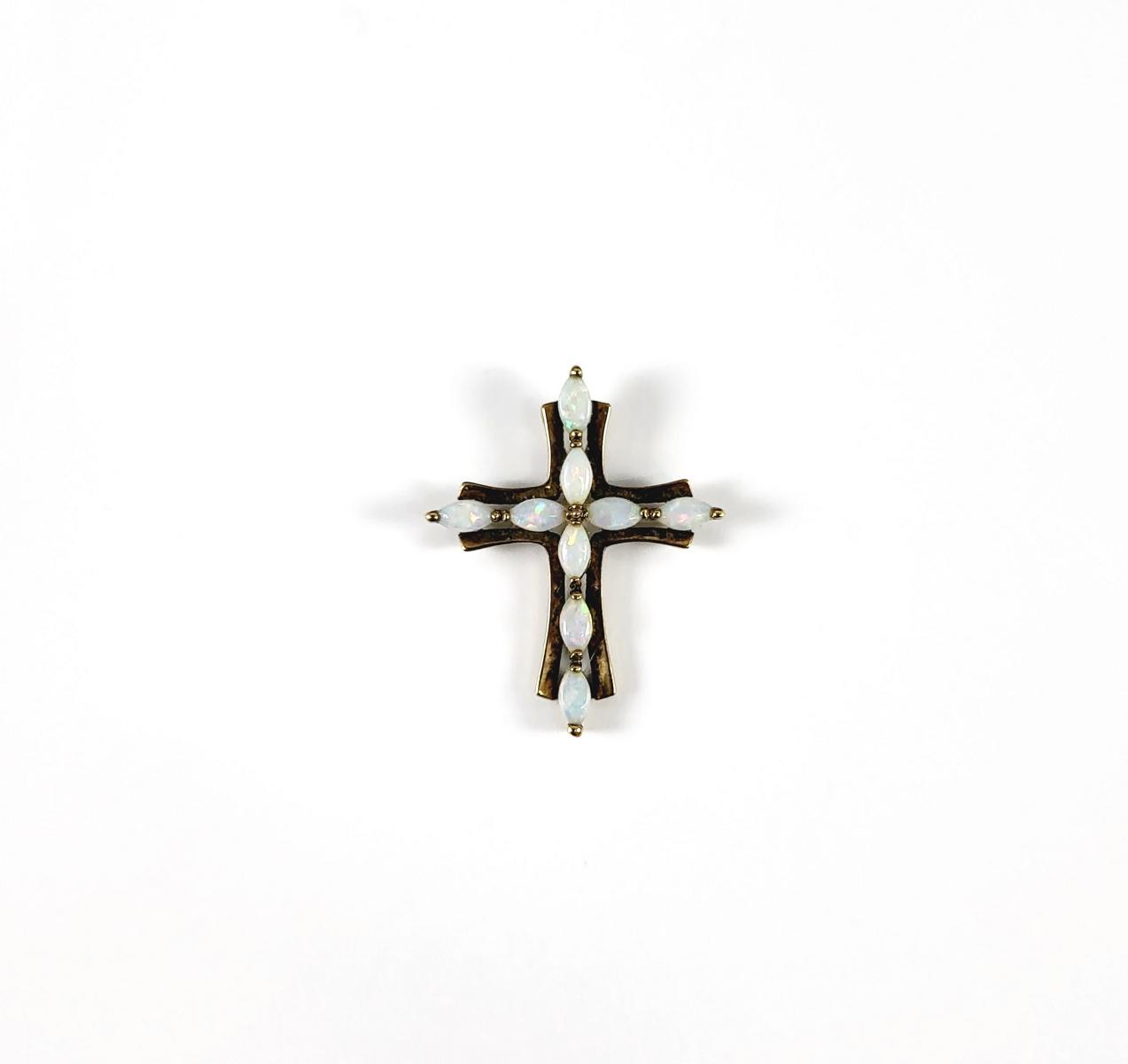 Kreuz mit Opal, 8 Karat Gelbgold