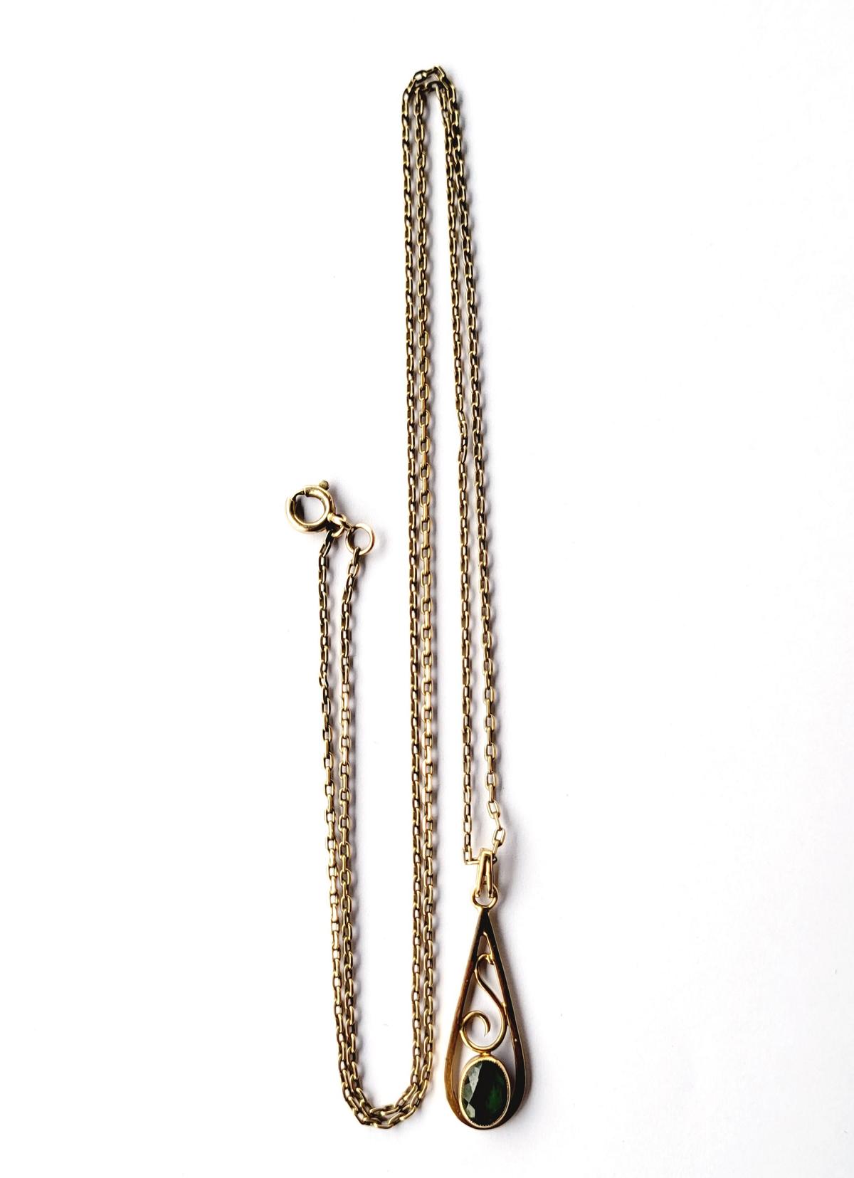 Halskette mit Solitäranhänger, Karat Gelbgold