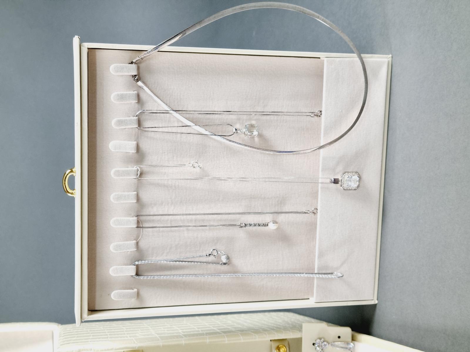 Schmucknachlass mit Mode- und Silberschmuck in Luxuriösem Schmuckkoffer von Alexander Sternen-4