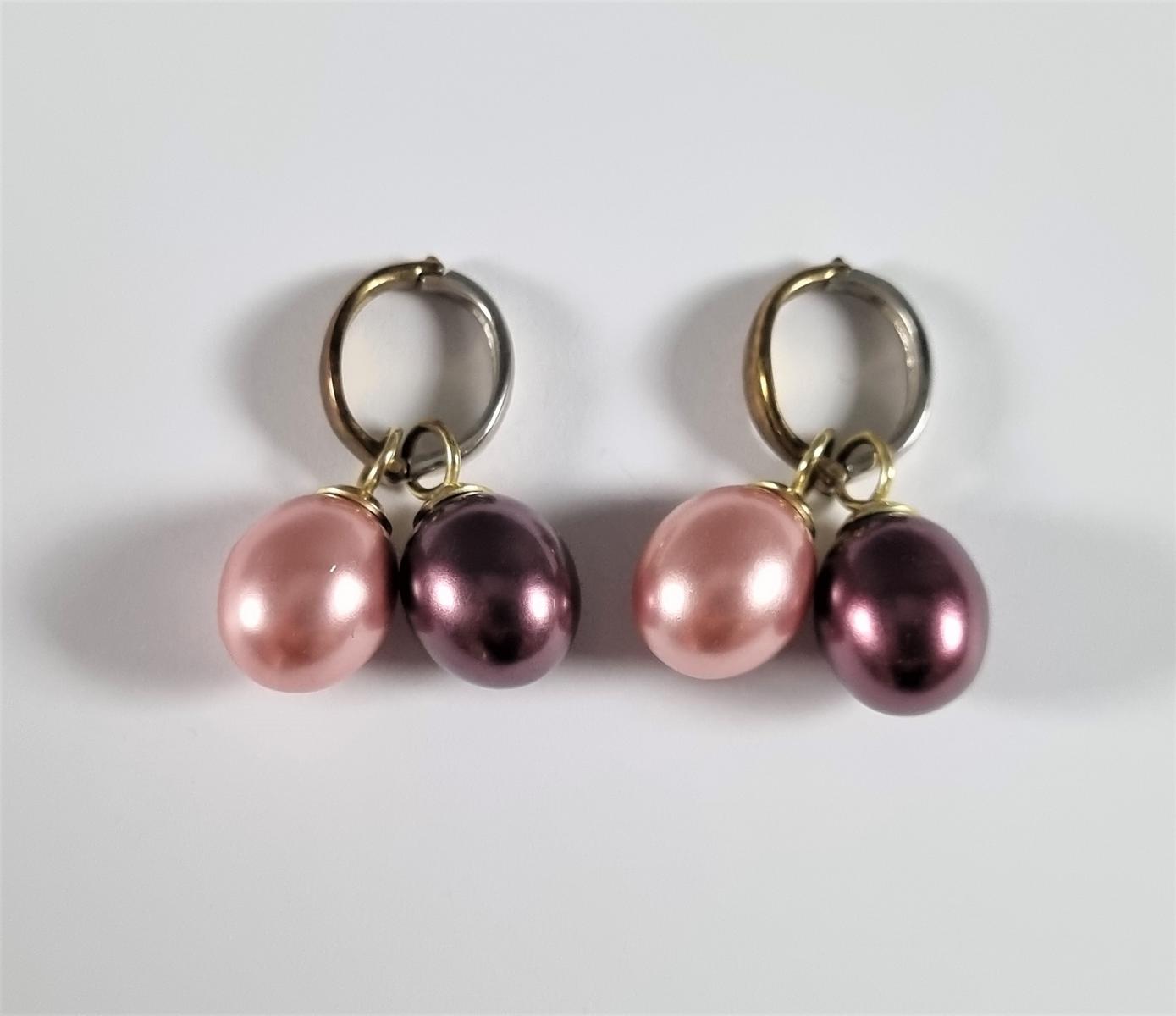 Paar Ohrringe mit Perlen, 8 Karat Gelbgold