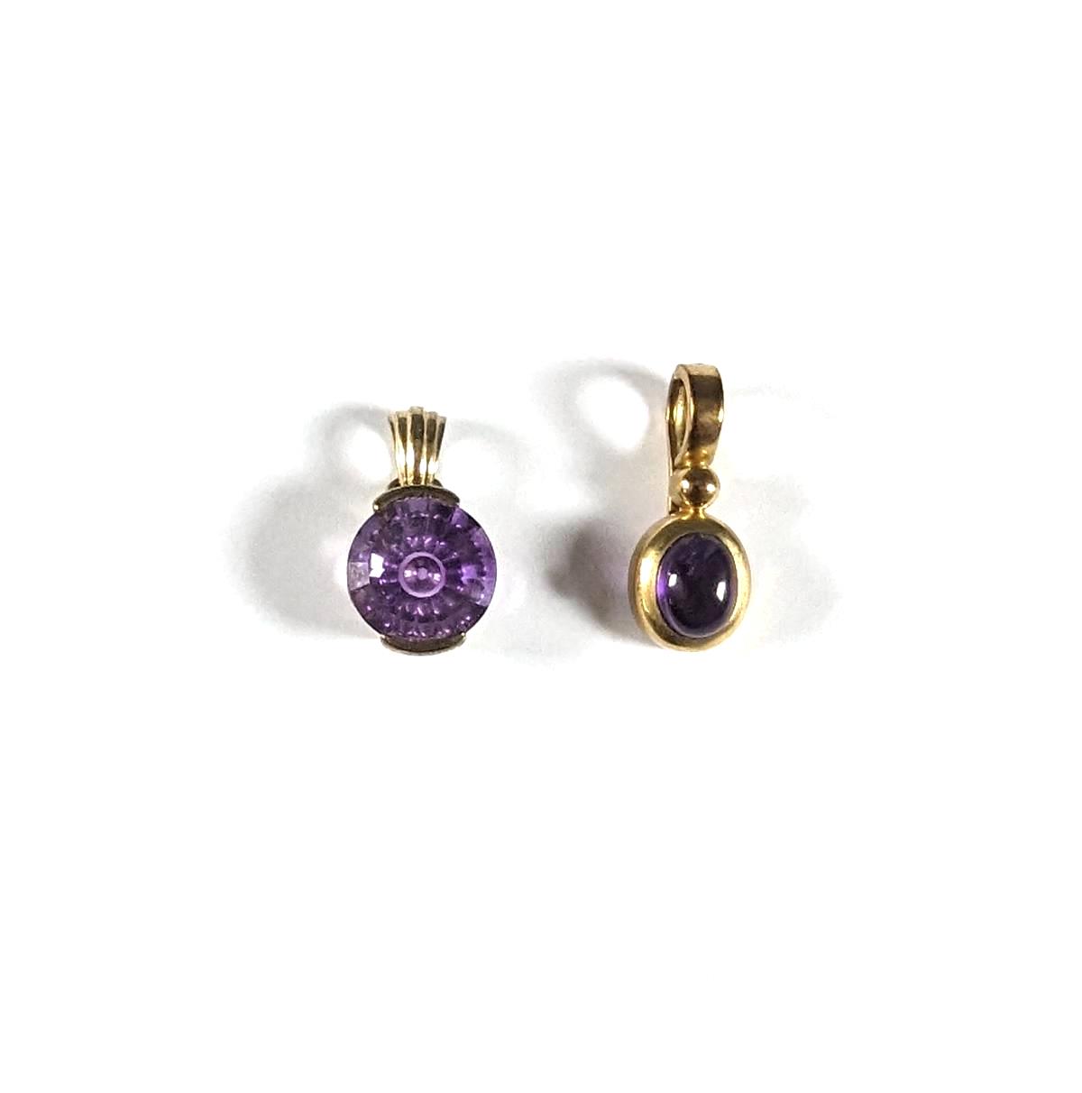 2 Anhänger mit Amethysten, 9 Karat Gelbgold